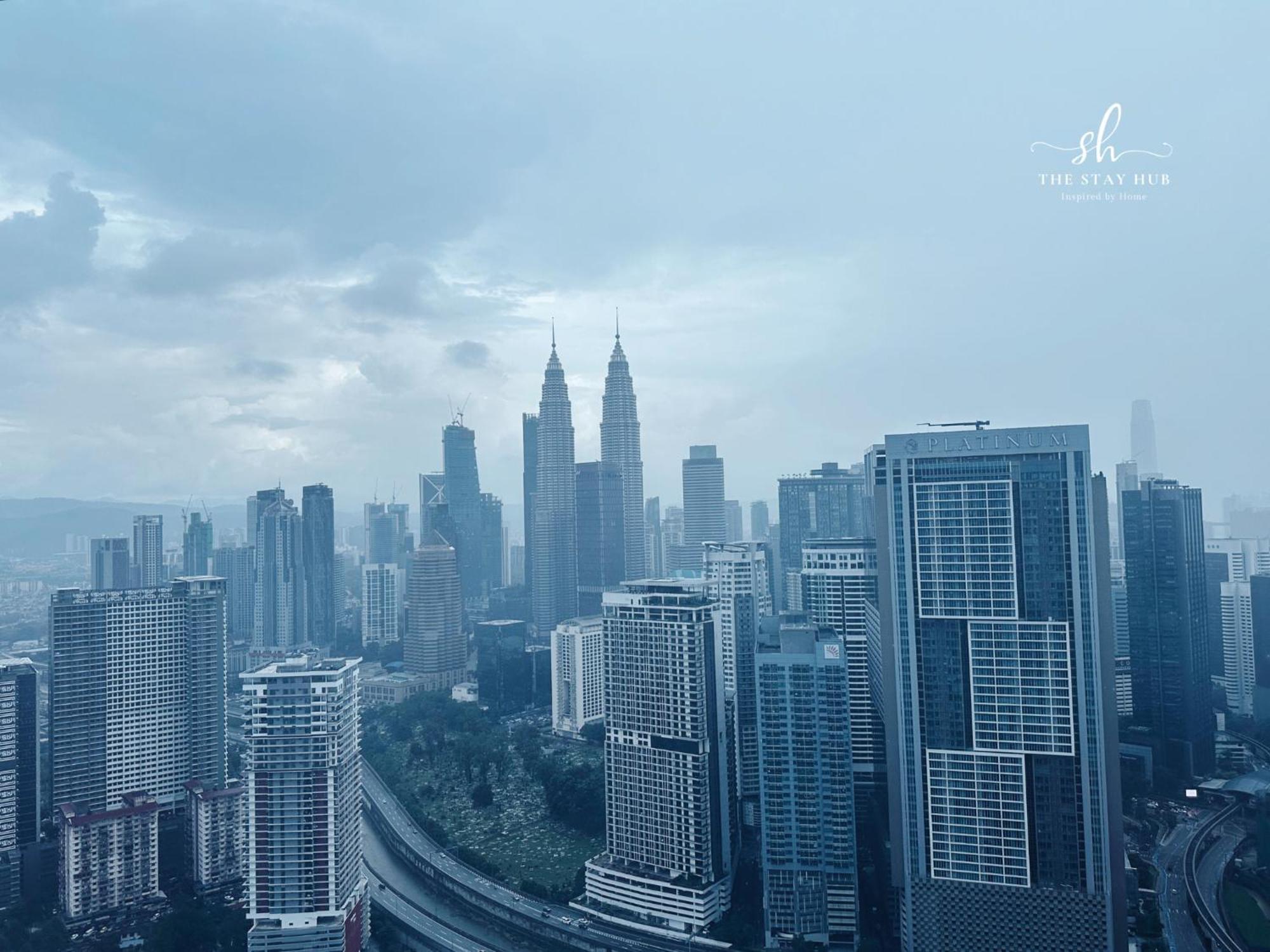 شقة The Luxe Klcc View Sky Pool كوالالمبور المظهر الخارجي الصورة