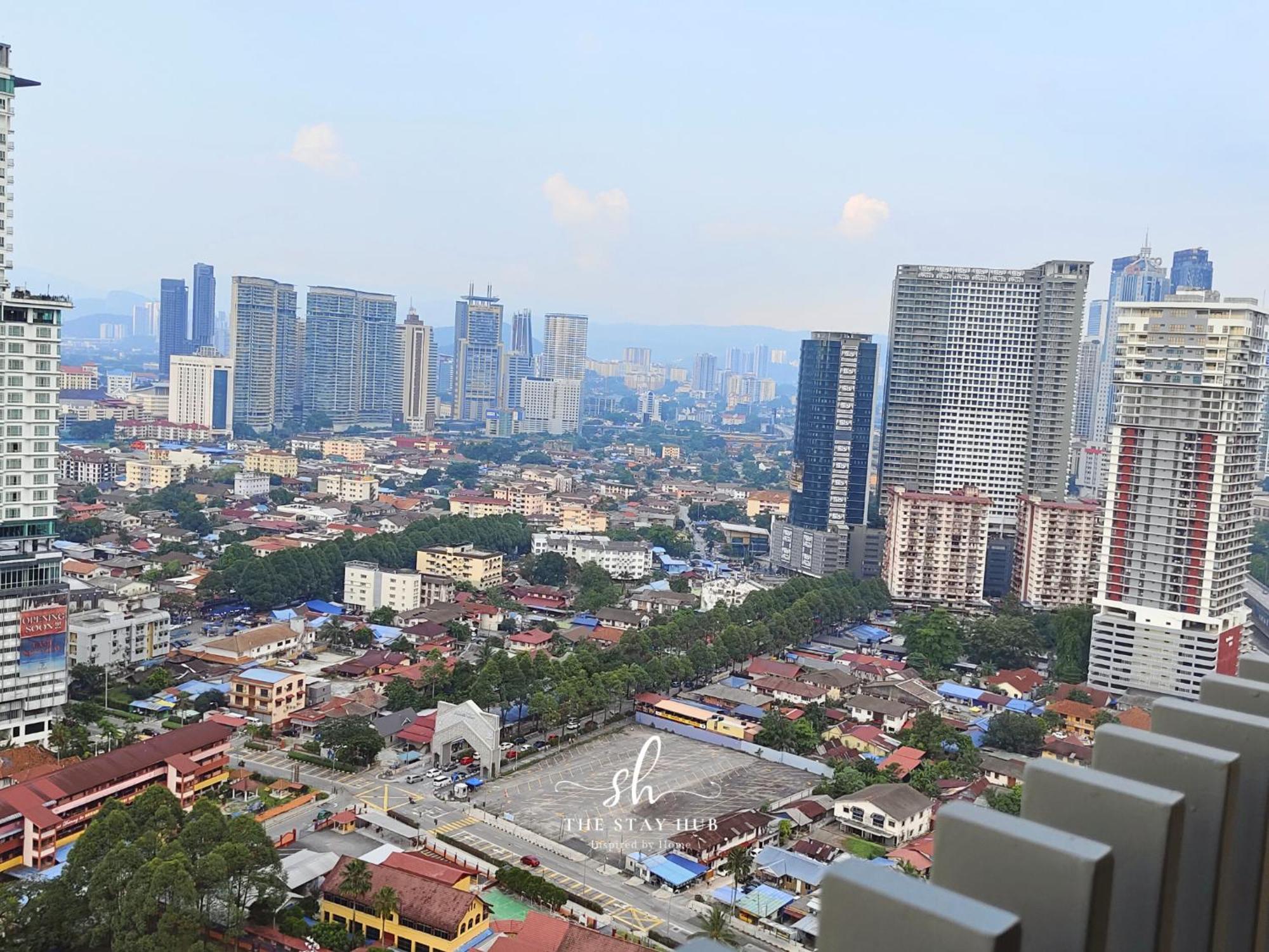 شقة The Luxe Klcc View Sky Pool كوالالمبور المظهر الخارجي الصورة